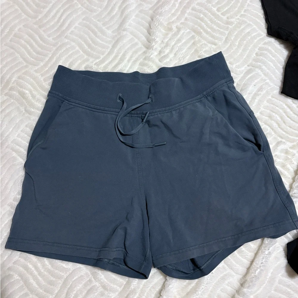 Lululemon Athletica Black Athletic Shorts Soft Fabric - Picture 4 of 7